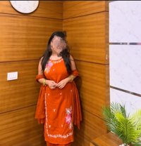 Poonam Joshi Escort Service 24 Hours - escort in Noida Photo 1 of 3