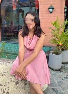 Poonam Joshi Escort Service 24 Hours - escort in Surat Photo 1 of 3
