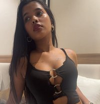 Poonam Service Full Safe and Secure - puta in Kochi