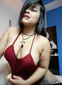 Poonam Sigh - escort agency in New Delhi Photo 1 of 5