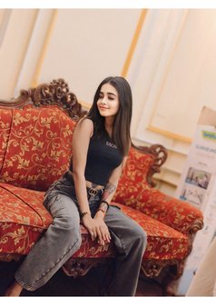 Poonam Singh - escort in Kochi Photo 6 of 6