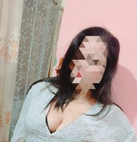 Poorvi Kapoor cam girl. - escort in Mumbai
