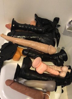 Popper and toys selling mistress Annie - puta in Dubai Photo 10 of 12