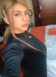 Poppers Kinky Mistress Pristine - Dominadora transexual in Dubai Photo 5 of 17