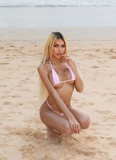 POPPY - masseuse in Doha Photo 9 of 13