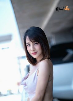 Poppy - Acompañante transexual in Tokyo Photo 3 of 3