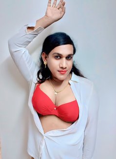 PORN QUEEN SILUKKU MAAMI - Transsexual escort in Chennai Photo 9 of 16