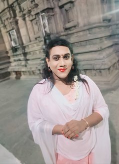 PORN QUEEN SILUKKU MAAMI - Transsexual escort in Chennai Photo 16 of 16