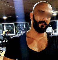Porn Star69 - Male escort in Abu Dhabi