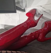PORNSTAR 22Y OLD MODEL IN YOUR TOWN - puta in Toronto