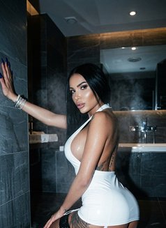 Pornstar Afet 24 cm şişli - Transsexual escort in İstanbul Photo 8 of 13
