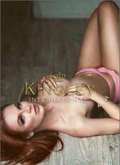 Gorgeous redhead - limited time only - escort in Singapore Photo 2 of 6