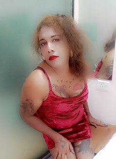Pornstar Divya Roy Top - Transsexual dominatrix in Mumbai Photo 12 of 12