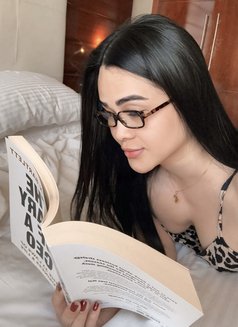 PORNSTAR Shemale KINKY Dominant MISTRESS - Acompañantes transexual in Dubai Photo 30 of 30