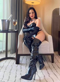 PORNSTAR Shemale KINKY Dominant MISTRESS - Acompañantes transexual in Tel Aviv Photo 30 of 30