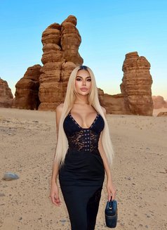 PORNSTAR سميرة - Acompañantes transexual in Riyadh Photo 26 of 26