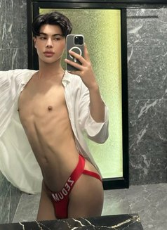 Porsche - Male escort in Bangkok Photo 21 of 21