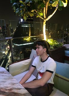 Poshasian - Acompañantes masculino in Singapore Photo 4 of 5