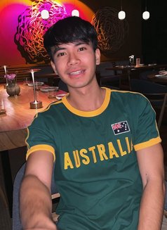 Poshasian - Acompañantes masculino in Singapore Photo 5 of 5