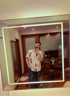 Posty the rockstar - Male escort in Ahmedabad Photo 3 of 5