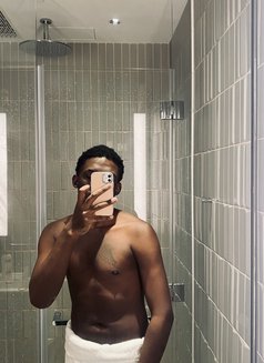 Poundra King - Male escort in Doha Photo 1 of 1