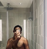 Poundra King - Male escort in Doha