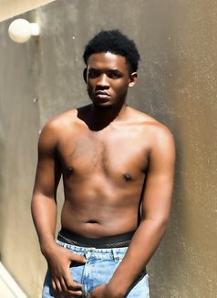 Poundra King - Male escort in Jeddah Photo 2 of 3