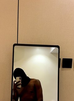 Poundra King - Male escort in Jeddah Photo 3 of 3