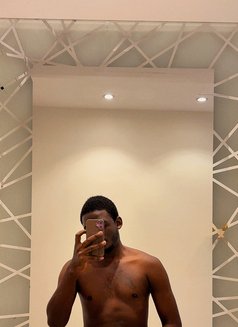 Poundra King - Male escort in Riyadh Photo 2 of 2