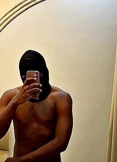 Poundra King - Male escort in Jeddah Photo 3 of 3