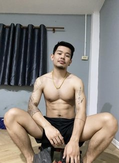 PP From Thailand big Cock 🇹🇭 - Male escort in Abu Dhabi Photo 13 of 15