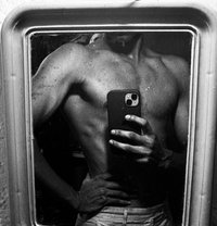 Pr 8 - Male adult performer in Hyderabad