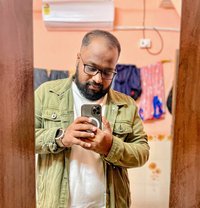 Praattik Fun - masseur in Navi Mumbai