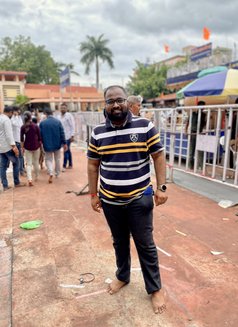 Praattik Fun - masseur in Navi Mumbai Photo 3 of 5