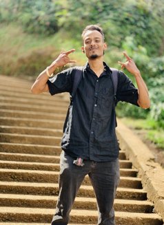 25boy for 40/55 womans - Male escort in Kandy Photo 9 of 9