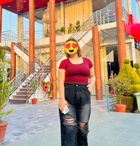 One and only hand cash service - escort in Kathmandu