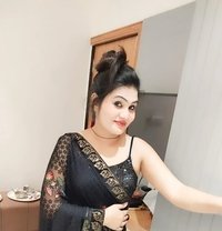 divya best call girl service and escort - escort agency in Pune