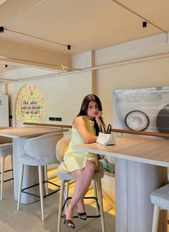 Prachi Vip Independent Model - escort in Sharjah Photo 2 of 4
