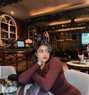 Prachi Independent - puta in Abu Dhabi Photo 2 of 4