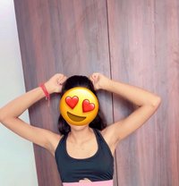 Prachi - Independent - puta in Noida Photo 7 of 8