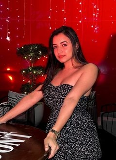 Prachi - escort in Thane Photo 1 of 3