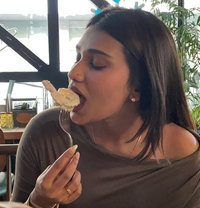 Prachi - puta in Chennai