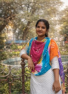 Prachi - puta in Chennai Photo 1 of 1