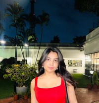 Prachi - escort in Kochi Photo 1 of 3