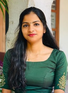 Prachi - escort in Kochi Photo 3 of 3