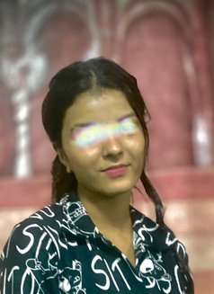 Prachi - puta in New Delhi Photo 4 of 7