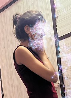 Prachi - puta in New Delhi Photo 6 of 7