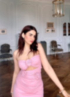 Prachi virtual gf - puta in Pune Photo 3 of 19