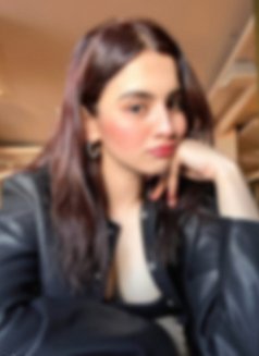 Prachi virtual gf - puta in Pune Photo 7 of 19