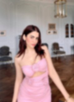 Prachi virtual gf - puta in Pune Photo 11 of 19